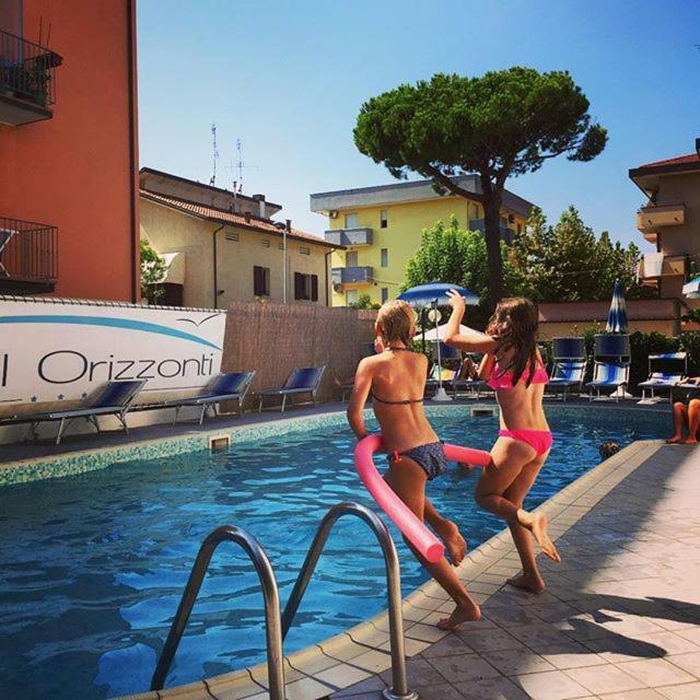 Hotel Orizzonti ريميني المظهر الخارجي الصورة